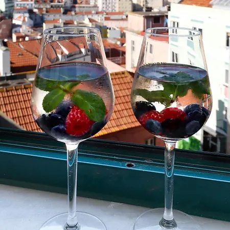 Very Spacious House - Amazing View Apartament Lizbona